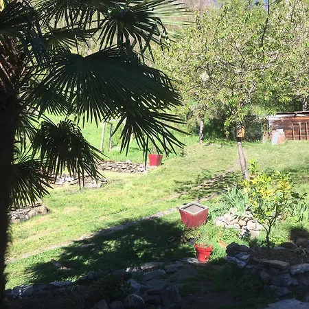 La Auarje: Appartement Avec Jardin & Terrasse Cierp Exterior photo
